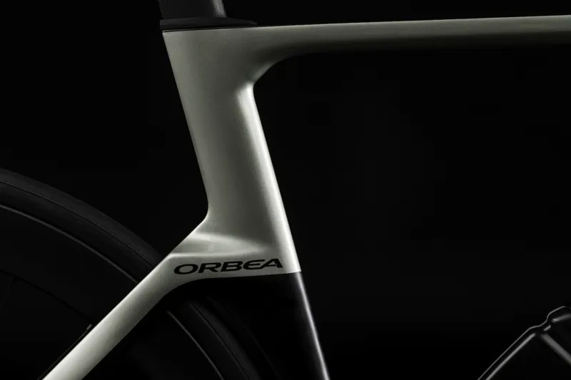 Orbea Orca Aero M20i LTD Ultegra Di2 Disc Carbon Road Bike Red Wine/Raw-2